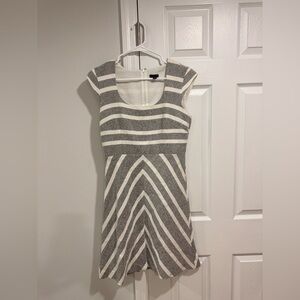 Ann Taylor Gray and White Chevron Midi Dress
